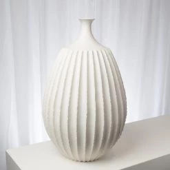 Trendy Living Sawtooth Vase Rustic Vase White Md
